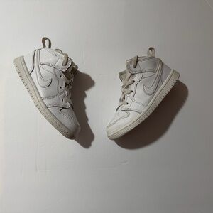 Air Jordan 1 Mid Triple White size 9c